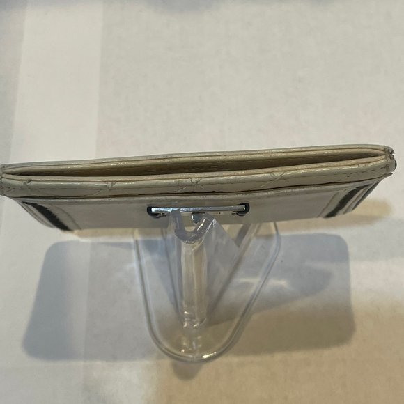 Authentic RARE Chanel White Card Case - Picture 8 of 13